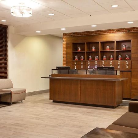 Four Points By Sheraton Cleveland Airport Beltér fotó