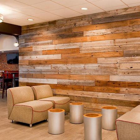 Four Points By Sheraton Cleveland Airport Beltér fotó