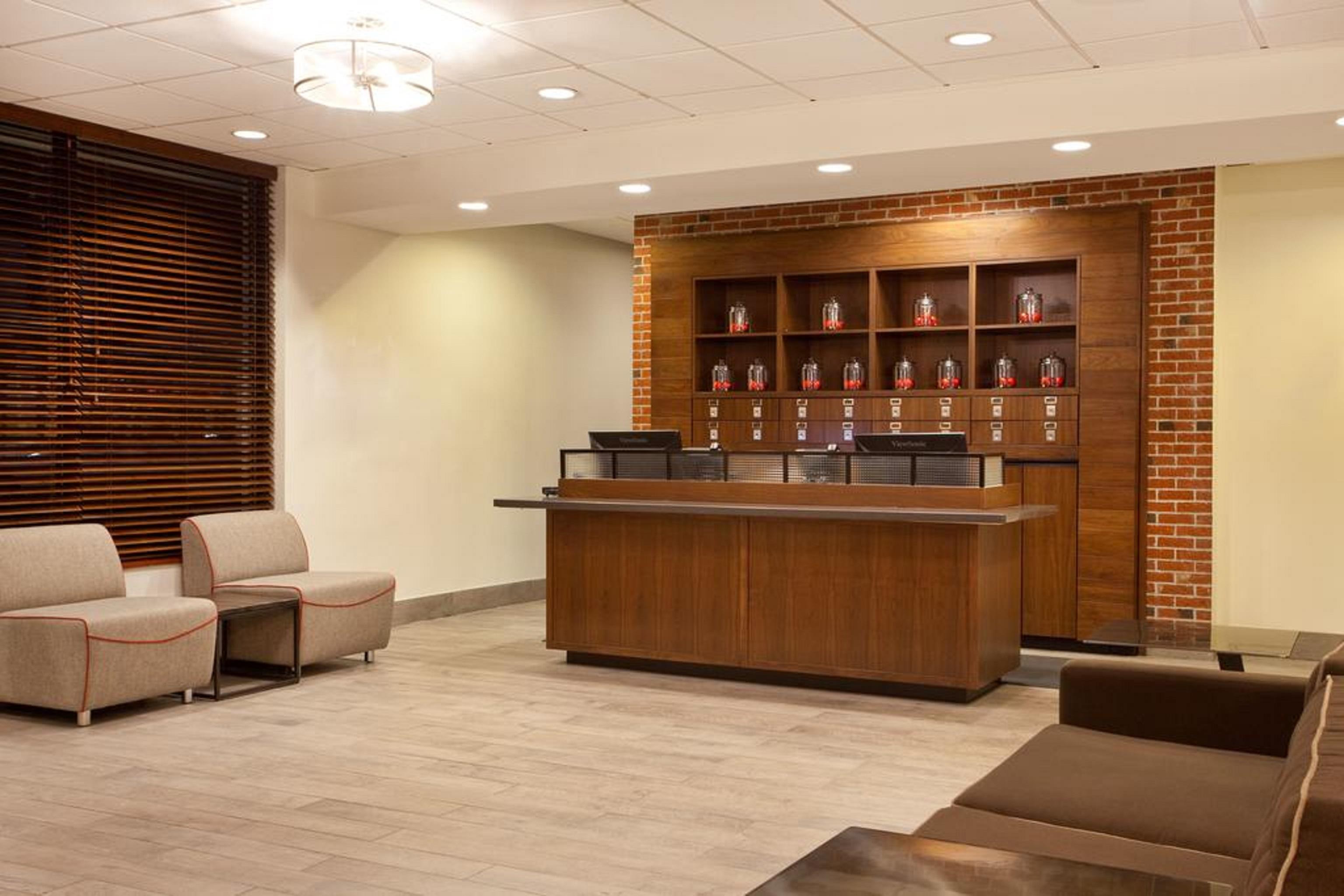 Four Points By Sheraton Cleveland Airport Beltér fotó